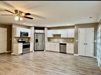 Building Photo - 85 Forest Ave