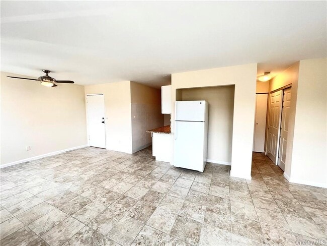 Building Photo - 722 US-6