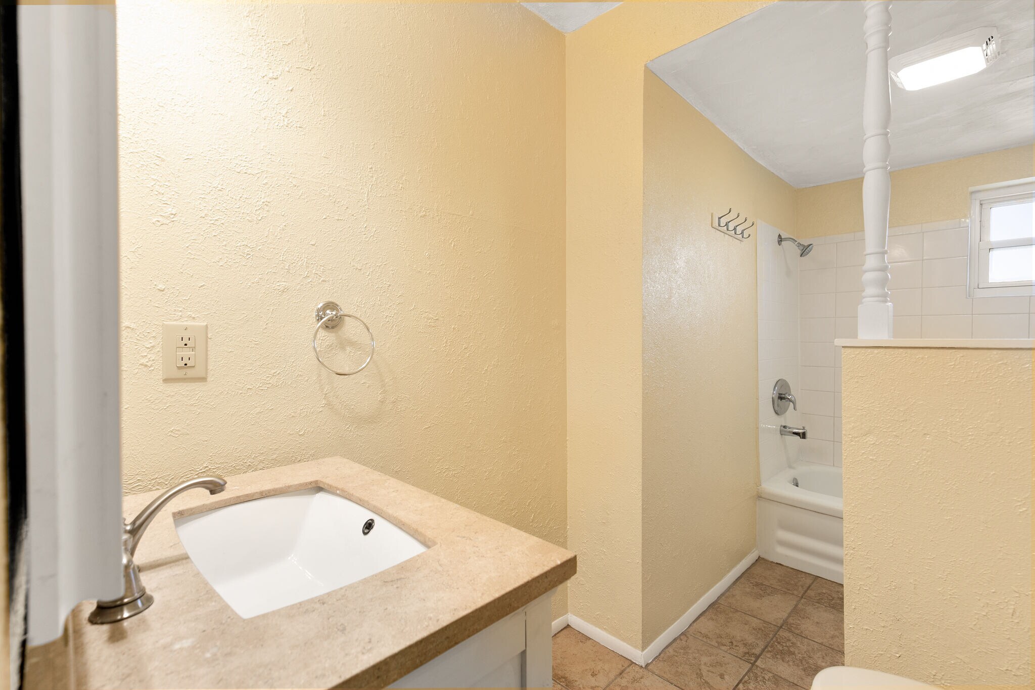 Bathroom - 1625 E Nora St
