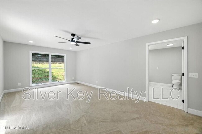 Building Photo - 1113 Springfield Dr