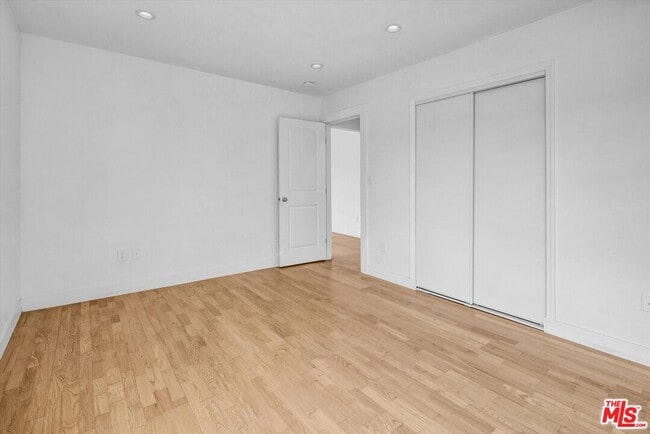 Building Photo - 21431 Moneta Ave