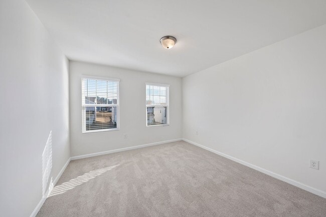 Building Photo - 3517 Strawberry Patch Row