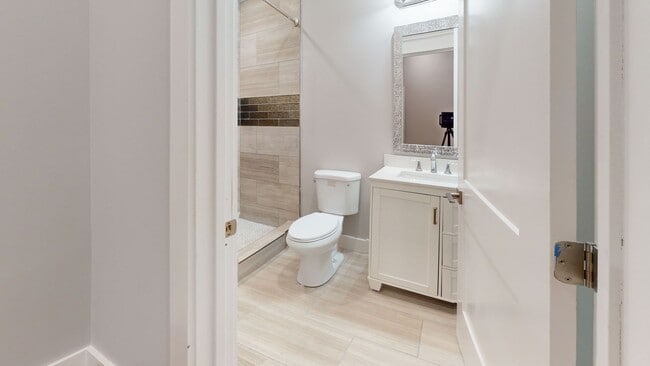 Building Photo - $1595 per Bedroom | Fort Sanders – Walk to...
