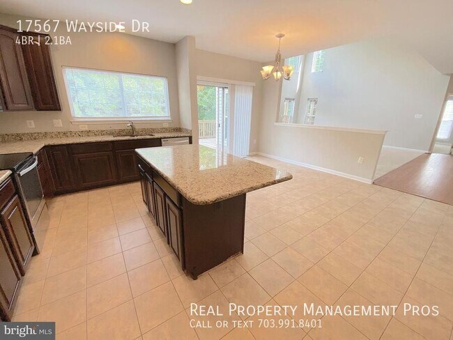 Building Photo - 17567 Wayside Dr