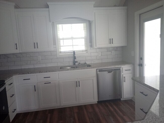 Building Photo - 5030 Willow Mill Way
