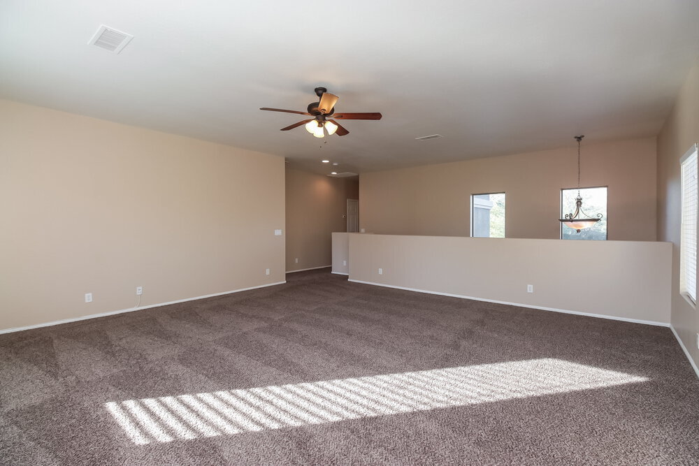 Building Photo - 735 W Fruit Tree Ln