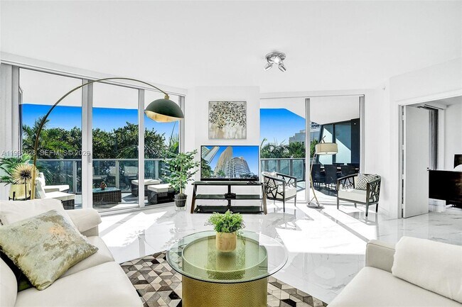 Building Photo - 488 NE 18th St