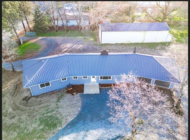 Building Photo - 6208 Dark Hollow Rd