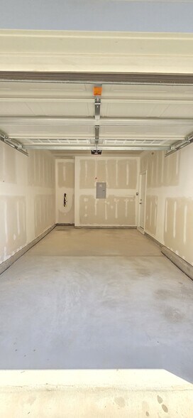 Building Photo - 220 Broomside Ave