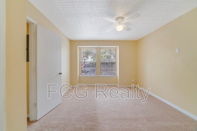 Building Photo - 6052 Westgate Dr