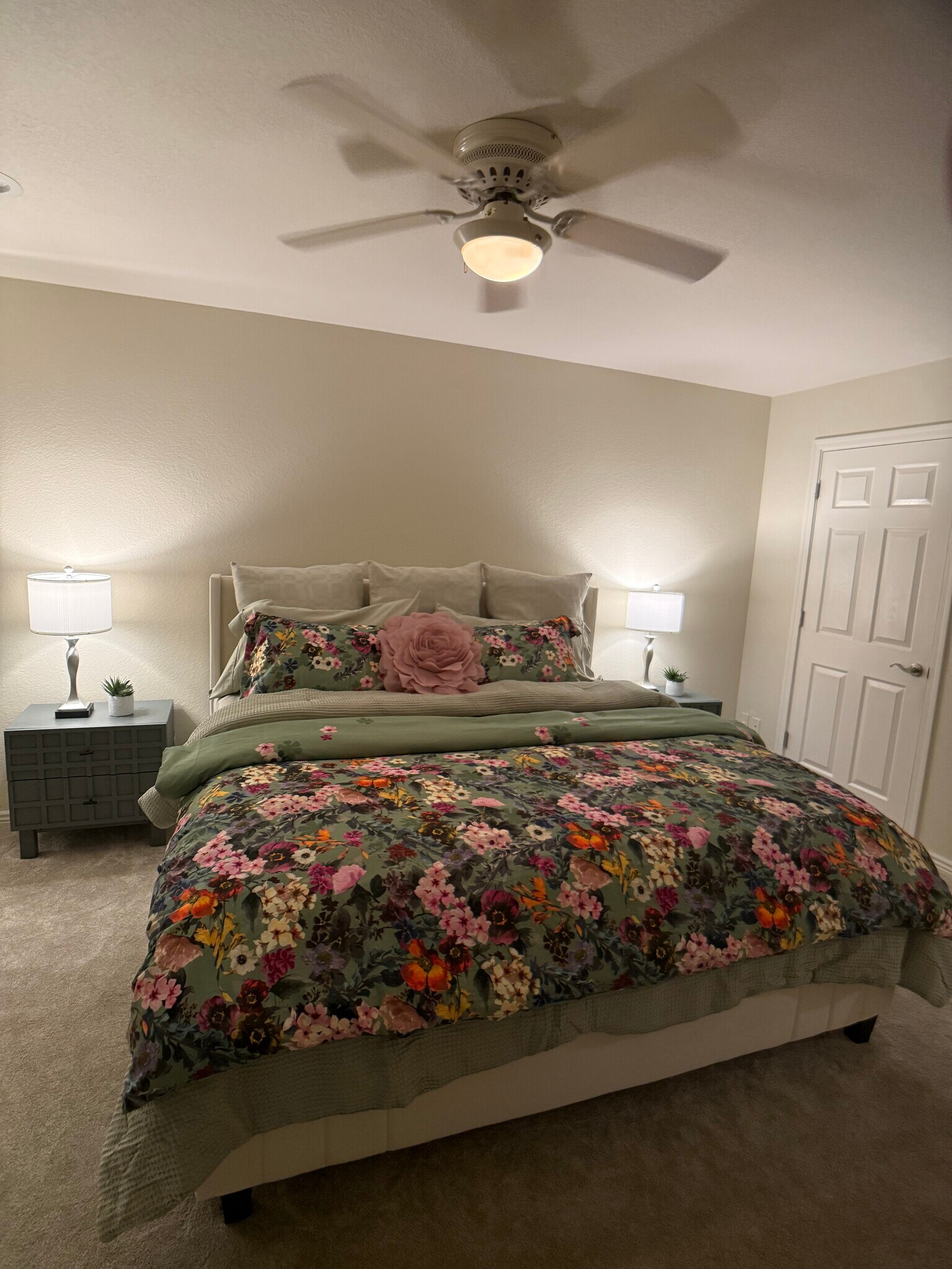 Building Photo - 12212 N Paradise Village Pky S