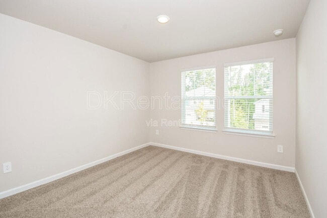 Building Photo - 177 Water Oak Wy