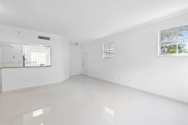 Building Photo - 3125 NE 184th St