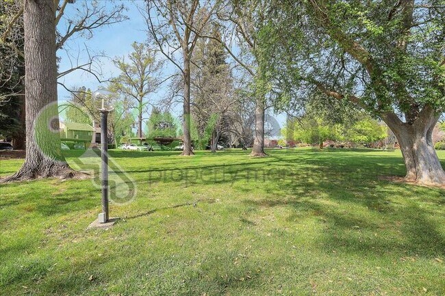 Building Photo - 2254 Woodside Ln