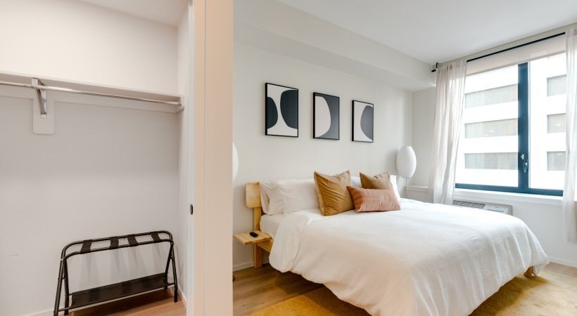 Building Photo - 215 Grove St