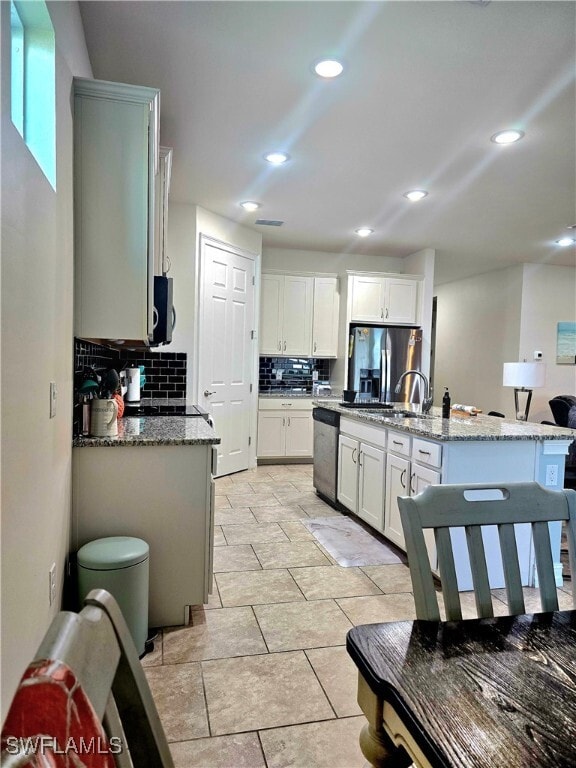Building Photo - 3401 Acapulco Cir