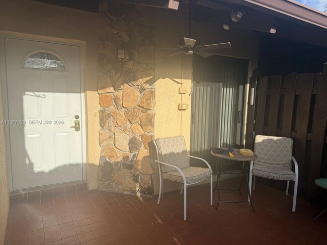 Building Photo - 516 Briarwood Cir