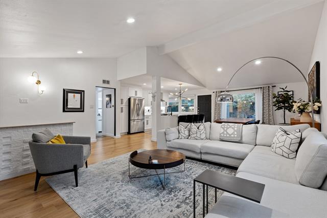 Building Photo - 3622 High Vista Dr