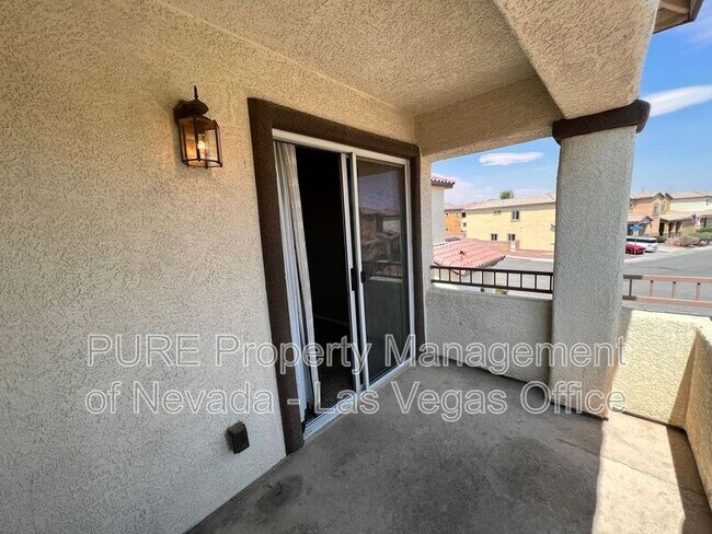 Building Photo - 6109 N Blue Luna St