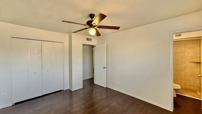 Building Photo - 12602 N 21st Ave