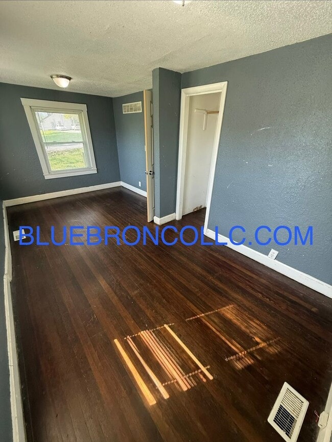 Building Photo - Cozy 1 bedroom house with a lot to offer