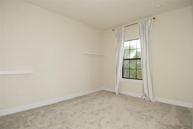 Building Photo - 4628 Pinehurst Trl E