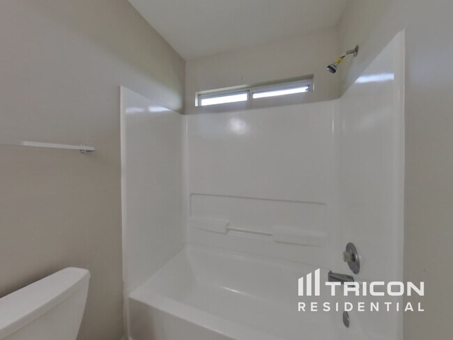 Building Photo - 8627 Heathglen Ln