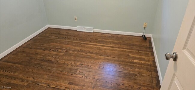 Building Photo - 3691 Higley Rd