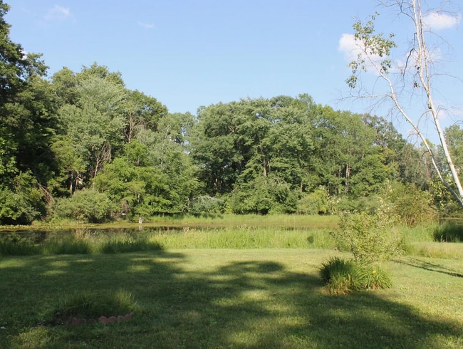 Building Photo - 473 Fairwood Dr
