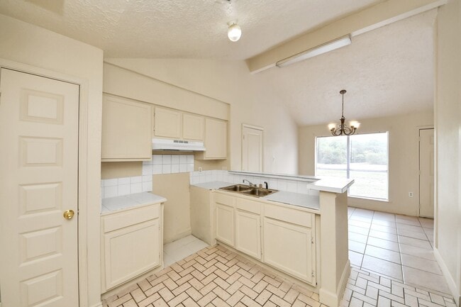 Building Photo - 7503 Roaring Springs Dr