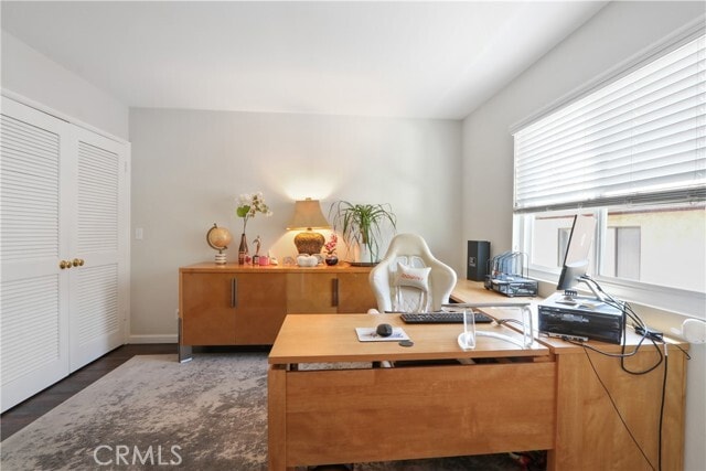 Building Photo - 874 W 3rd St