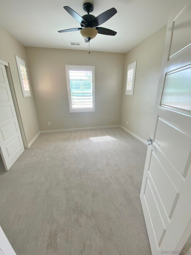 Building Photo - 7422 Sitio Montilla