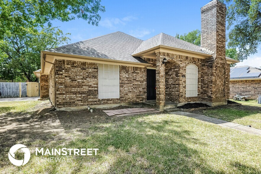 Primary Photo - 808 Quail Brook Dr