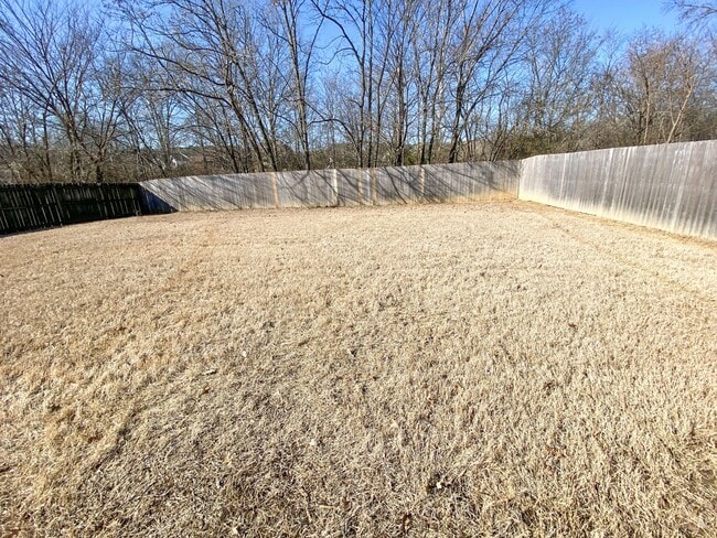 Building Photo - 3 bed, 2 bath in Hernando