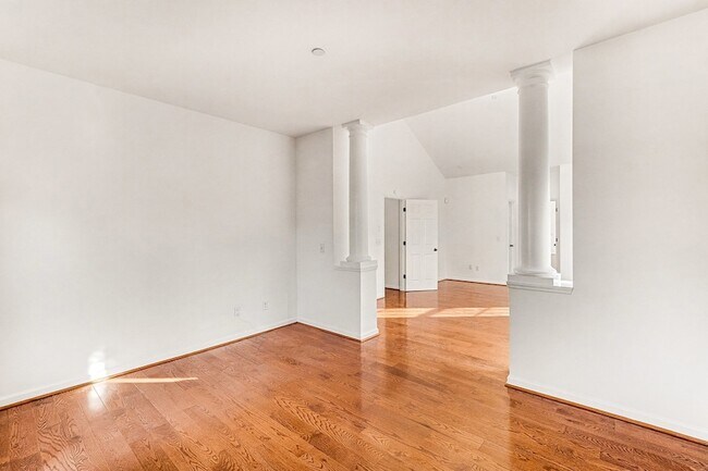 Building Photo - 8816 Caswick Ct