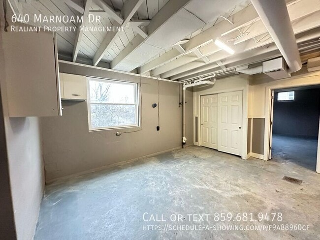 Building Photo - 640 Marnoam Dr