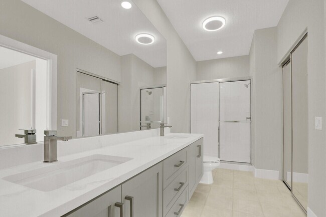 Building Photo - 28 Live Oak Cir