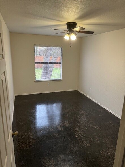 Bedroom 2 - 213 San Angelo Ave