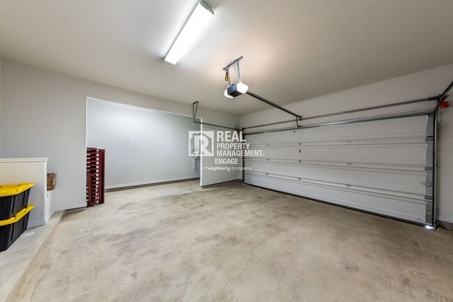 Building Photo - 2105 Bonavista Wy