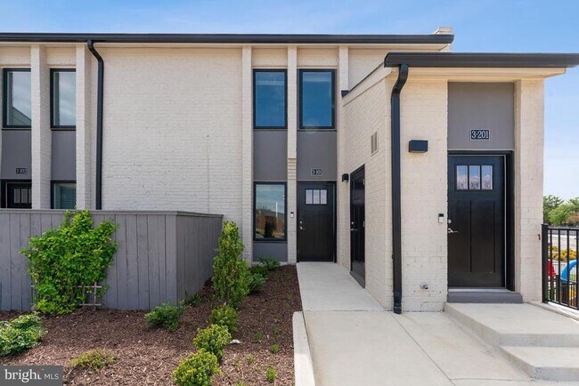 Building Photo - 19520 Village Walk Dr