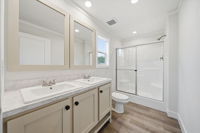 Building Photo - 3 Bed / 2 Bath Home in Hickory FOR RENT Pet Friendly! Unit 29