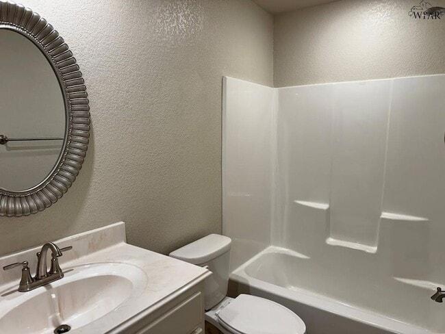 Building Photo - 301 Mariners Wy