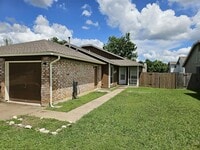 Building Photo - 805 Lexington Rd