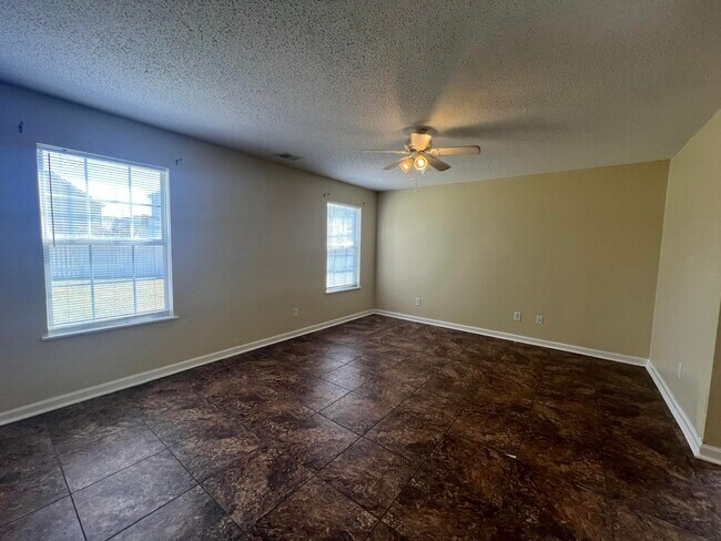 Building Photo - 1464 Ruger Dr