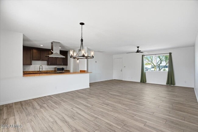 Building Photo - 1935 E El Parque Dr