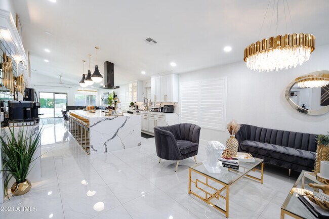 Building Photo - 2257 W Roy Rogers Rd