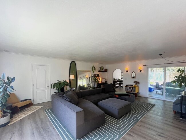 Building Photo - Charming 3-Bedroom Home in Old Southwest R...