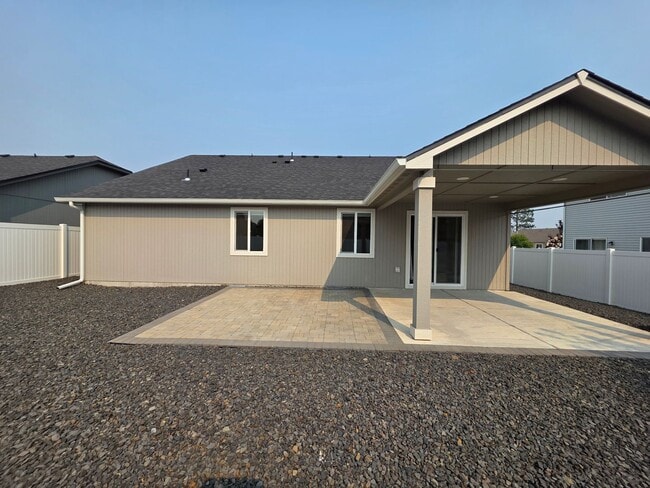 Building Photo - Beautiful home in Airway Heights