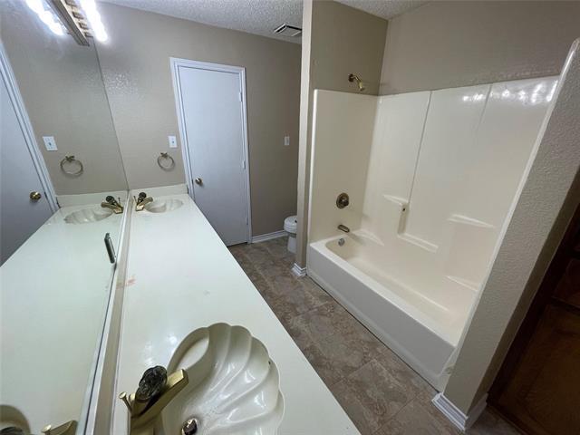 Building Photo - 407 Hillcroft Cir