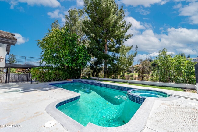 Building Photo - 11723 Porter Valley Dr